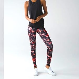 RARE Lululemon Wunder Under Pant (Hi-Rise)
Paint Storm Espresso Multi